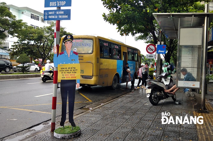 Phản hồi tích cực với mô hình thanh tra giao thông tại điểm dừng xe buýt