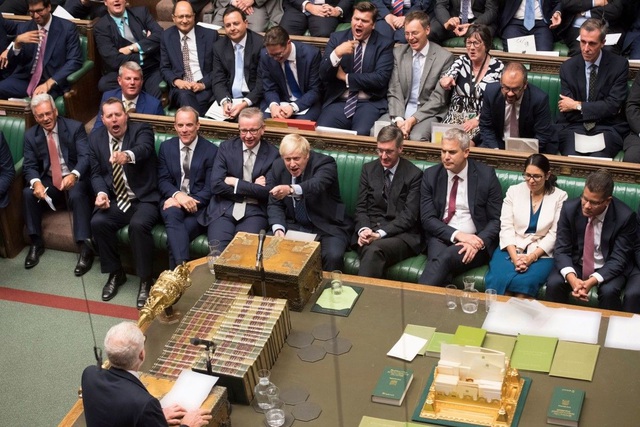 Thủ tướng Anh thất bại tại Hạ viện, Quốc hội đình chỉ hoạt động đến ngày 14-10
