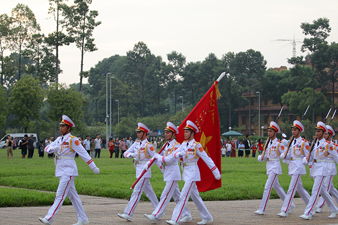 Nghi thức tại Lễ chào cờ sáng 2-9-2019 tại Quảng trường Ba Đình. Ảnh: Lê Phú/Báo Tin tức