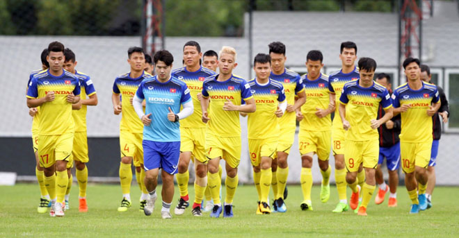Đội tuyển Việt Nam đang nỗ lực tập luyện, chuẩn bị cho trận đấu cùng Thái Lan vào ngày 5-9 tới. 					                Ảnh: SIAM SPORT