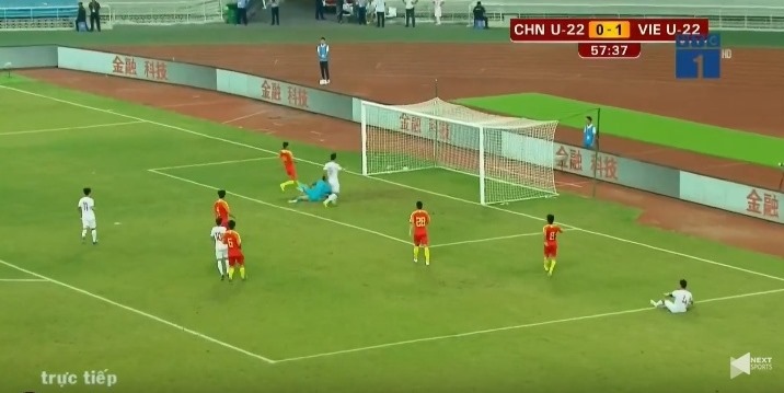 Tiến Linh nâng tỷ số lên 2-0 cho tuyển Việt Nam (Ảnh chụp qua màn hình).