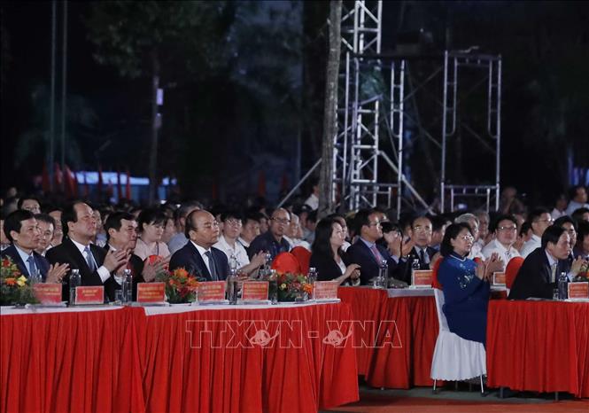 Thủ tướng Nguyễn Xuân Phúc và các đại biểu dự buổi lễ. Ảnh: Thống Nhất/TTXVN