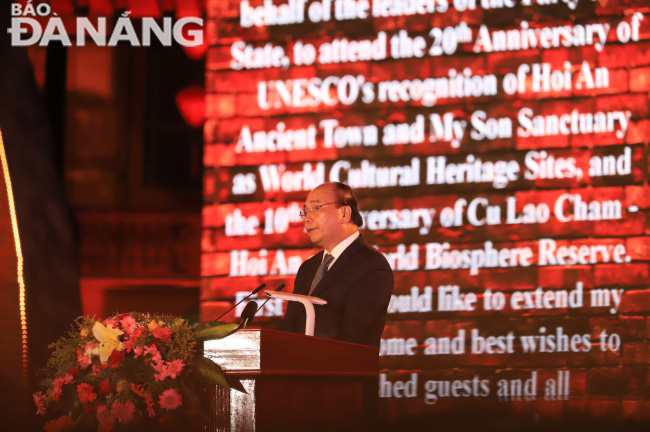 đồng chí Nguyễn Xuân Phúc, Ủy viên Bộ chính trị, Thủ tướng Chính phủ nước Cộng hòa XHCN Việt Nam phát biểu tại buổi lễ.
