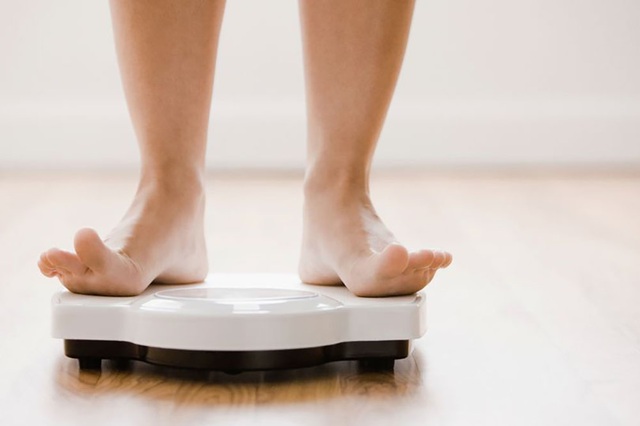 Khi tuổi tác ngày càng cao, con người có xu hướng tăng cân dù không ăn nhiều.