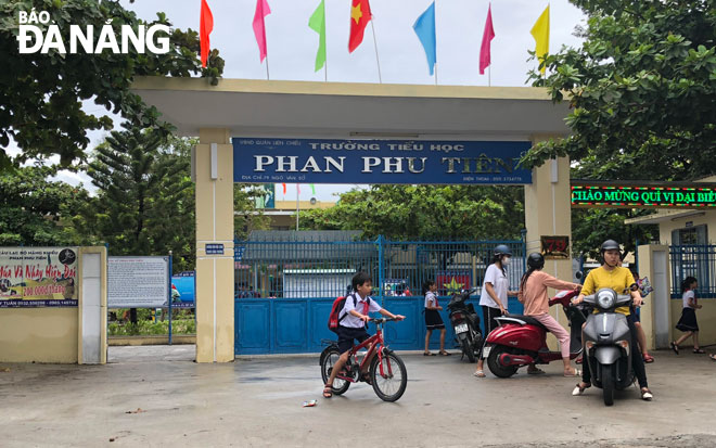 Năm học 2019-2020, Trường tiểu học Phan Phu Tiên chỉ có 20/40 lớp mà học sinh được học 2 buổi/ngày.