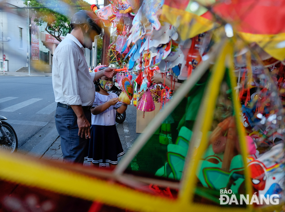 The majority of parents buy ‘made-in-Viet Nam’ products to their children because of their educational and cultural values.