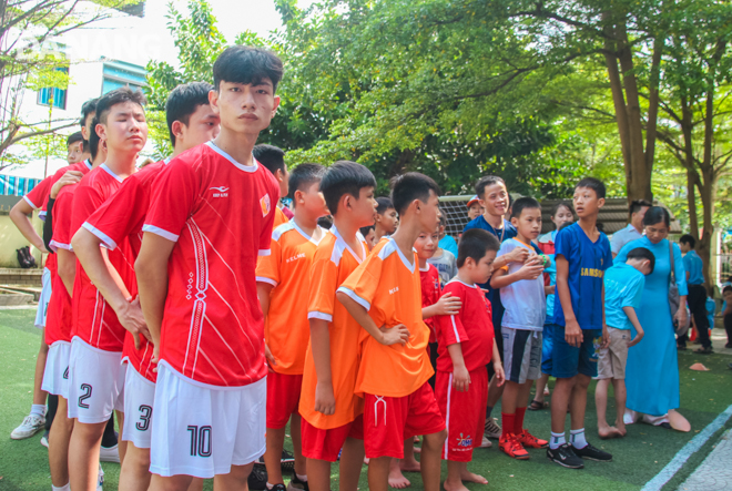 The child players are from the Tuong lai (Future) Special School, the municipal Integrated Education Development Centre, the Uoc Mo (Dream) Centre for Integrated Intervention, and the city’s Association of Agent Orange Victims.