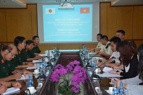 At the working session between the Japanese delegation and representatives of the Vietnam Department of Peacekeeping Operations. (Photo: qdnd.vn)