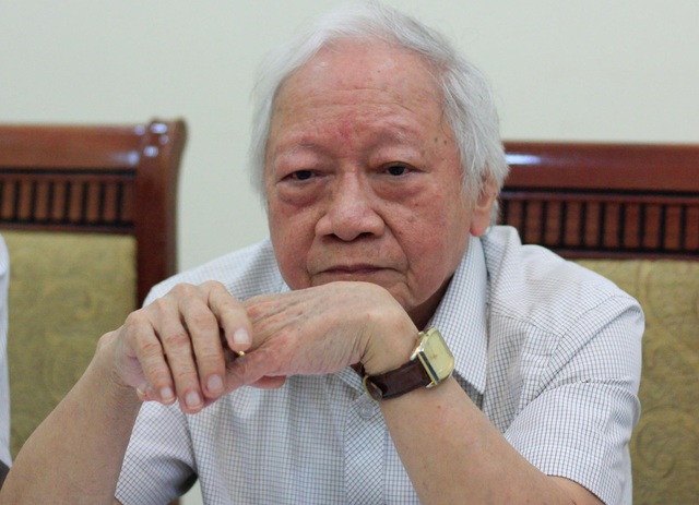 GS Trần Đình Sử - Chủ tịch Hội đồng thẩm định môn tiếng Việt.