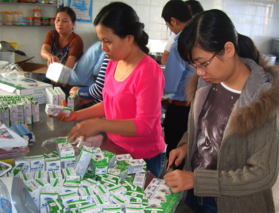 Many generous donors donating free milk to patients