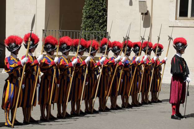 Đơn vị bảo vệ Giáo hoàng tại Vatican trong một sự kiện ngoại giao trong tháng 7/2019.