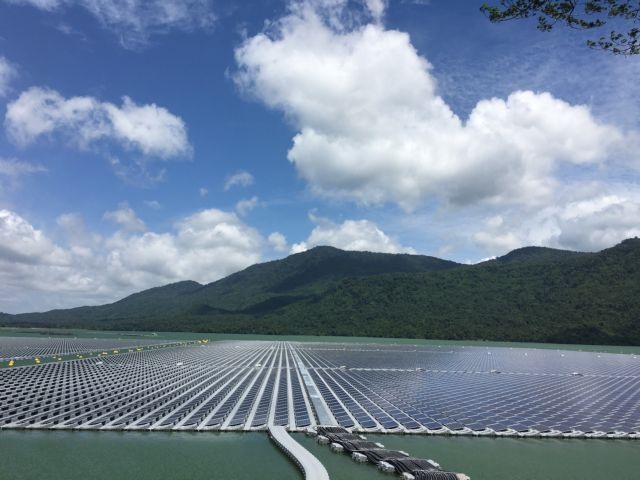 Solar panels are installed on the floating system on Đa Mi reservoir. Việt Nam’s first float solar farm in Bình Thuận Province was successfully connected to the power grid in May this year. — Photo courtesy of DHD/ADB     Read more at http://vietnamnews.vn/economy/535891/hydro-floating-solar-farms-new-opportunity-for-viet-nams-renewable-energy-sector.html#BFBXEqMUi4QeCqIv.99