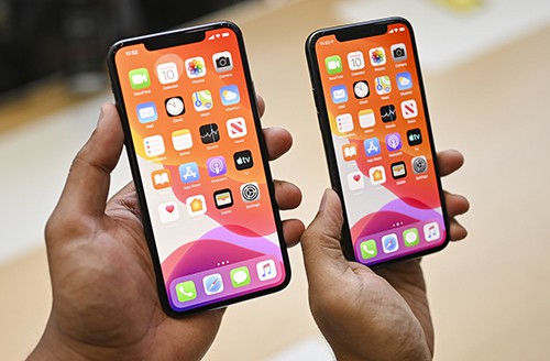 Màn hình Super Retina XDR lần đầu được Apple đưa lên iPhone.