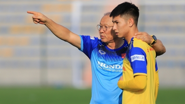 Coach Park Hang-seo (L) and Vietnam U22s are in preparation for the 2019 Southeast Asian Games in the Philippines this November, before heading to Thailand for the AFC U23 Championship in early next year. (Photo: Vietnam Football Federation)