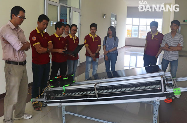  The introduction of the SolarTNT - Multifunctional robot for solar power plants at the ‘IoT-AI Hackathon 2019’ contest