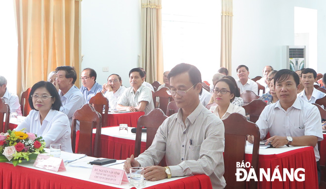 Đại biểu dự cuộc họp sơ kết công tác 9 tháng đầu năm 2019 của Đảng bộ phường Thạc Gián