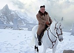 Hình ảnh Chủ tịch Triều Tiên phi ngựa trắng trên tuyết núi thiêng Paekdu