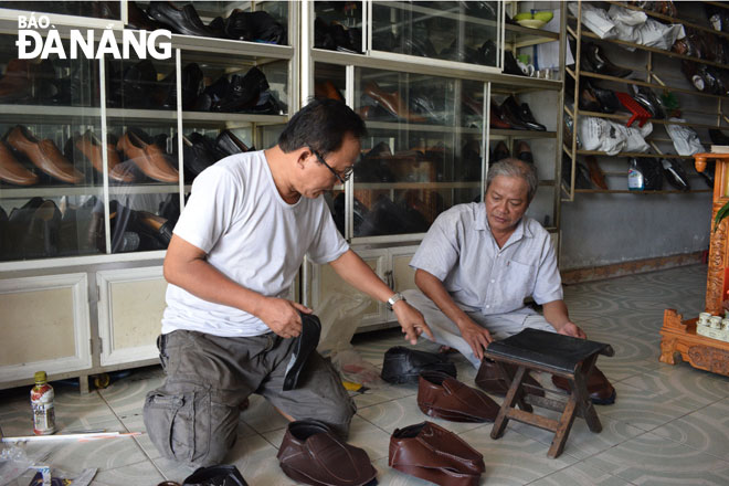 Tình yêu người thợ giày