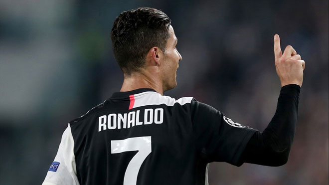 Với bàn ấn định chiến thắng 3-0 cho Juventus, C.Ronaldo đã thiết lập hàng loạt kỷ lục tại UCL. Ảnh: UEFA.