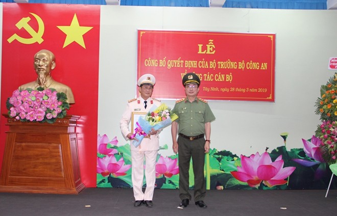 Ngày 28-3-2019, Đại tá Nguyễn Văn Trãi - Phó Giám đốc Công an tỉnh Tây Ninh nhận quyết định giữ chức vụ Giám đốc Công an tỉnh Tây Ninh. (ảnh: Người Lao động)