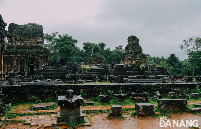 Old bricks, ancient towers and other architectural works feature religious culture of the Cham people 