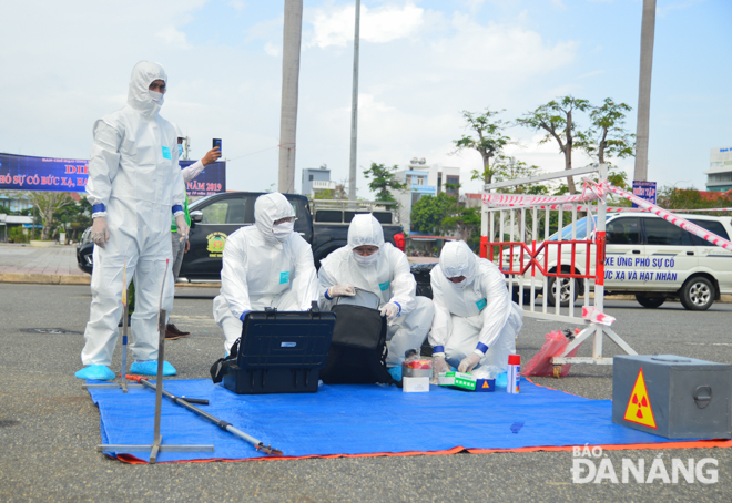 The drill participants were responsible for taking back the stolen radioactive source.