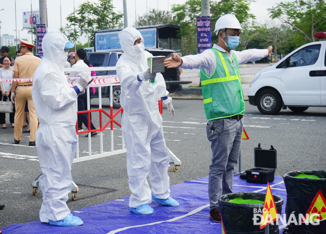 Detectors were used to localise the radioactive contamination areas, and to check residual radiation on the body of relevant local forces.