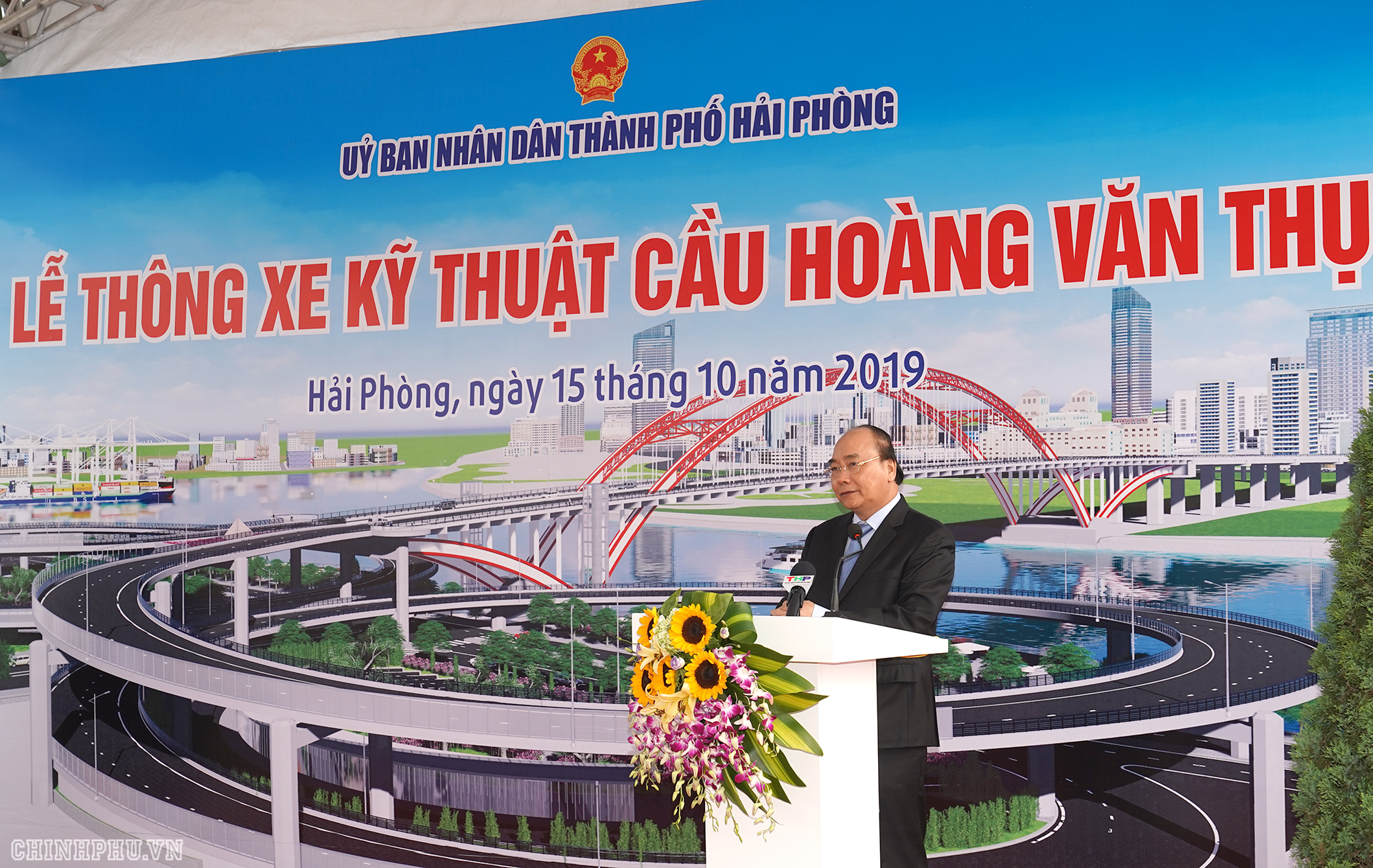  Thủ tướng Nguyễn Xuân Phúc phát biểu tại buổi lễ. Ảnh: VGP/Quang Hiếu