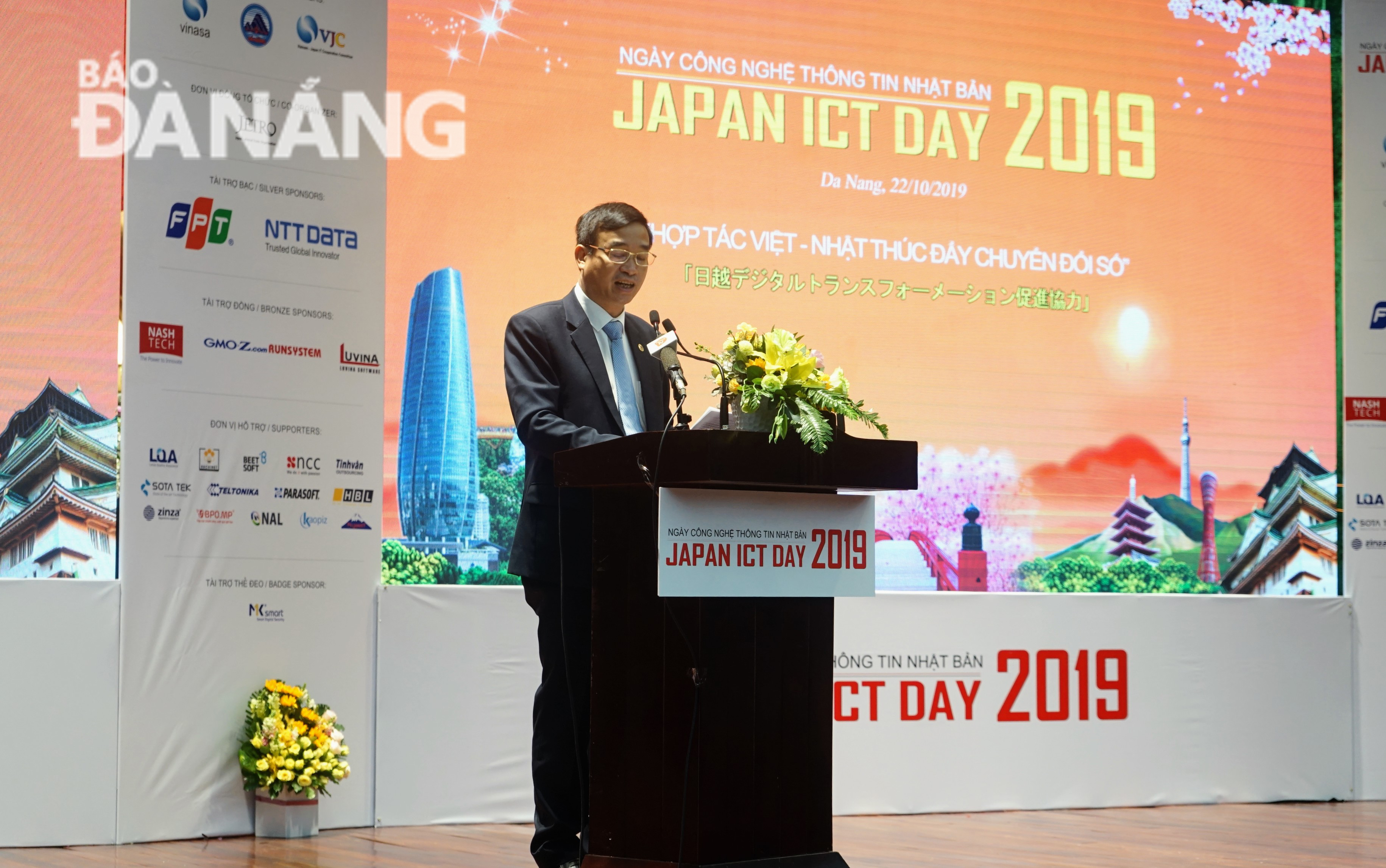 Vice Chairman Le Trung Chinh addressing the opening ceremony of the Japan ICT Day 2019