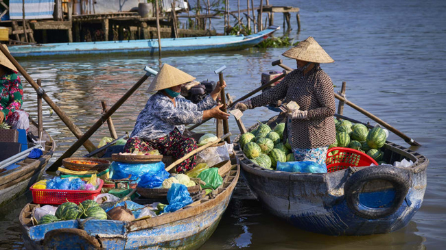 Cuộc sống yên bình vùng sông nước Cần Thơ.