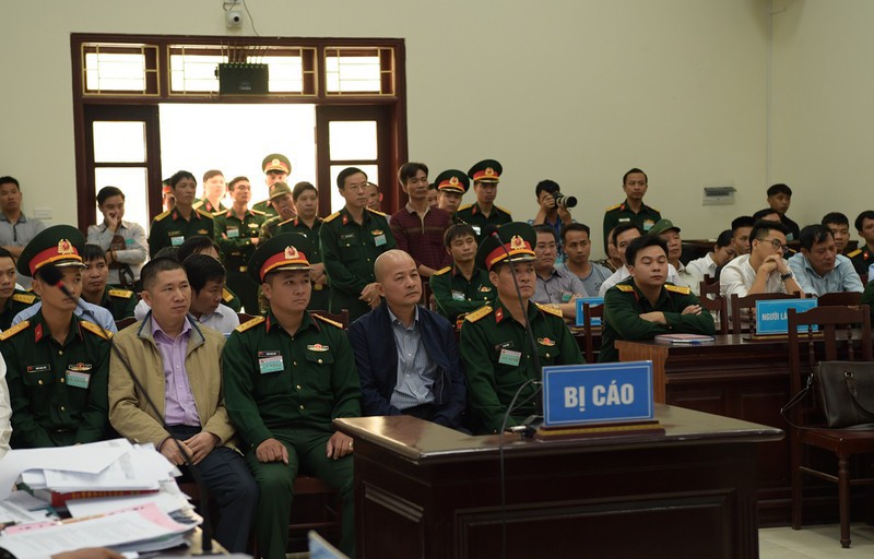 Trước ông Nguyễn Văn Hiến, hàng loạt sĩ quan quân đội đã bị khởi tố liên quan đến vụ án Út 