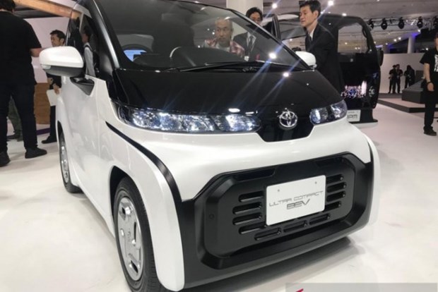 An ultra-compact battery electric vehicle (BEV) is displayed at the Tokyo Motor Show held from Oct 24 to Nov 4, 2019. The car will be produced and marketed in Japan in 2020.(Photo: Antara)