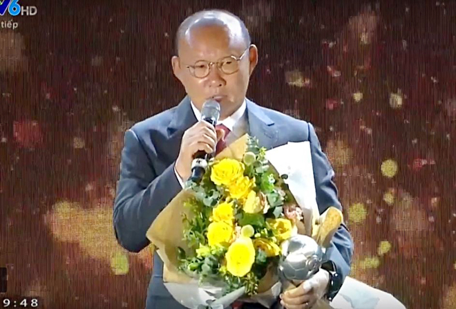 Đội tuyển Việt Nam và HLV Park Hang-seo được vinh danh tại AFF Awards Night 2019