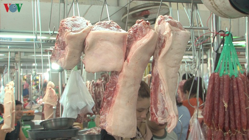 Thịt lợn tăng giá đột biến không phải thiếu nguồn cung