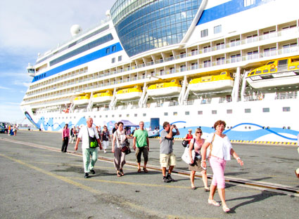 Gần 3.000 khách tàu biển đến Đà Nẵng