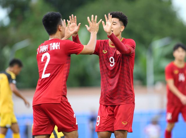 Đức Chinh ghi 4 bàn, U22 Việt Nam thắng đậm U22 Brunei