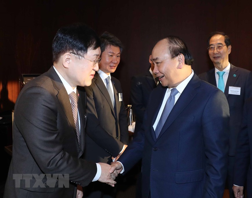 Thủ tướng dự tọa đàm với các doanh nghiệp hàng đầu Hàn Quốc