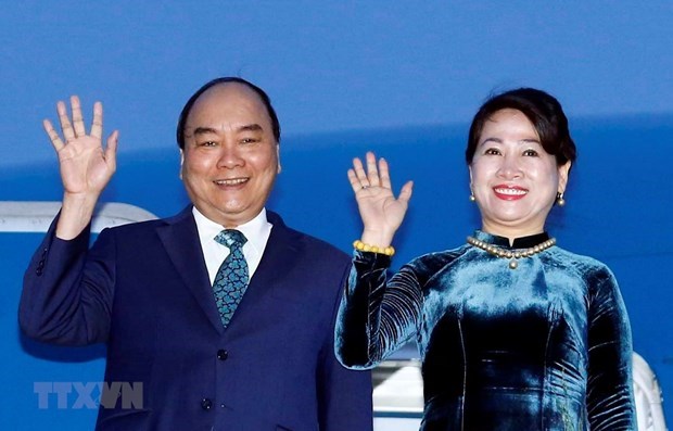 Prime Minister Nguyen Xuan Phuc and his spouse (Photo: VNA)