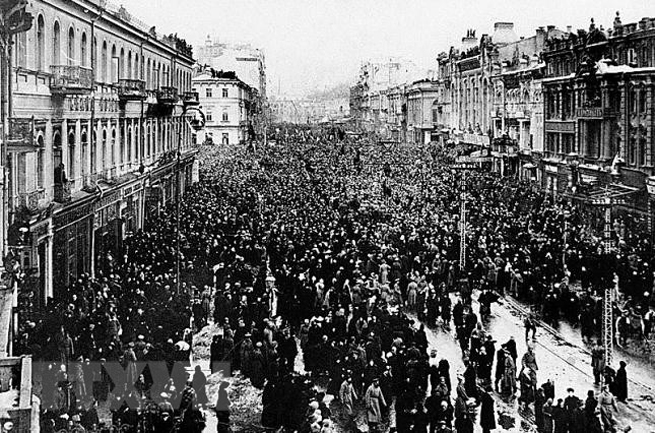 Biểu tình ở Kiev trong Cách mạng Tháng Hai năm 1917. (Ảnh: Tư liệu/TTXVN)