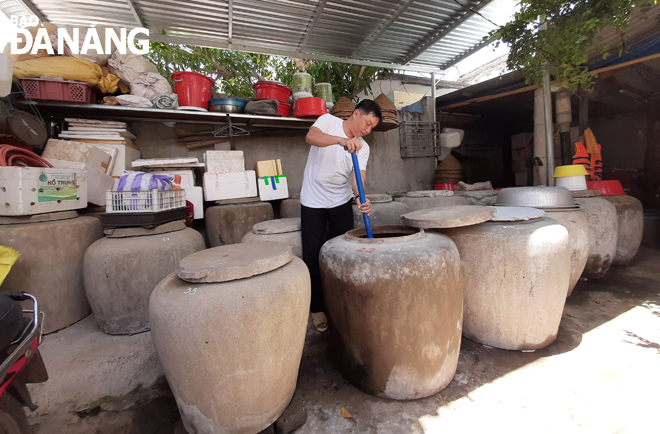 The Hong Huong fish sauce-making establishment in Lien Chieu District