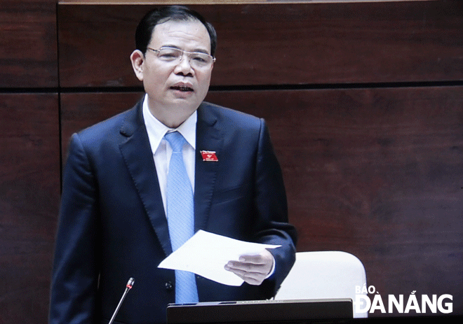 Bộ trưởng Nguyễn Xuân Cường trả lời chất vấn tại kỳ họp