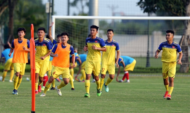 Việt Nam's U19 players train in HCM City for the Asian championship qualification. — Photo thethao247.com.vn Read more at http://vietnamnews.vn/sports/537994/viet-nam-aim-for-berth-in-asian-u19-finals.html#aa6uIAw8ZUUeYrBk.99