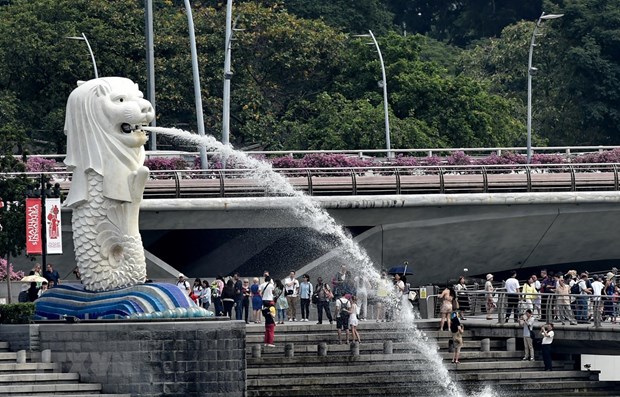 Singapore welcomed a record high 18.5 million visitors last year, up 6.2 percent from the previous year. (Photo: AFP)