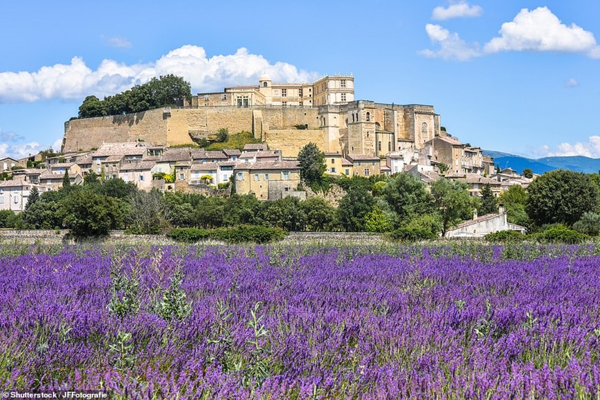 Làng Grignan, ở vùng Rhône-Alpes giành giải thưởng Ngôi làng đẹp nhất nước Pháp năm 2019. (Nguồn: Shutterstock)