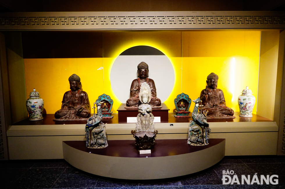 The displayed exhibits feature Buddhist arts along with Buddhist culture of Viet Nam and some other Asian countries.