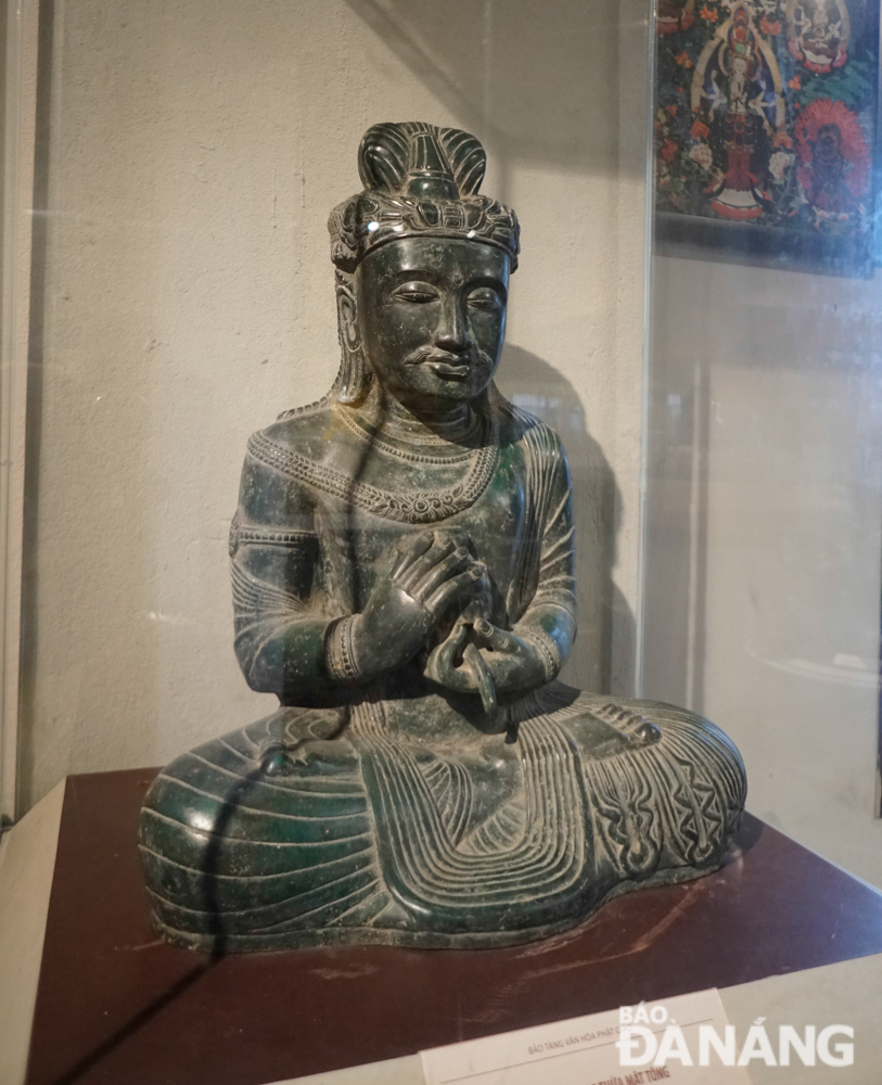 A Tantra Buddhism Kim Cang statue 