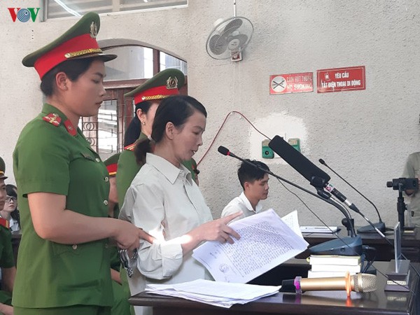 Bị cáo Trần Thị Hiền tiếp tục kêu oan trong phiên xét xử chiều 27/11