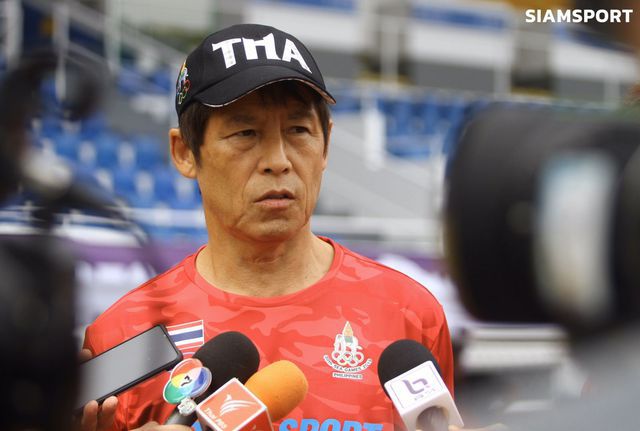 HLV Akira Nishino tuyên bố sẽ loại U22 Việt Nam ở vòng bảng SEA Games