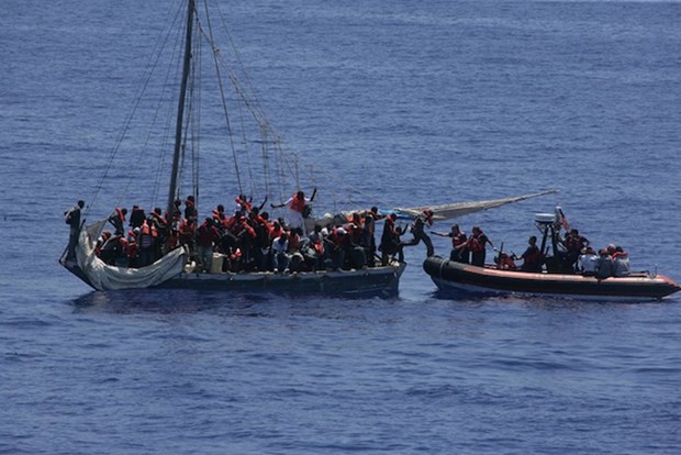 Chìm tàu chở người di cư ngoài khơi Mauritania, 57 người chết