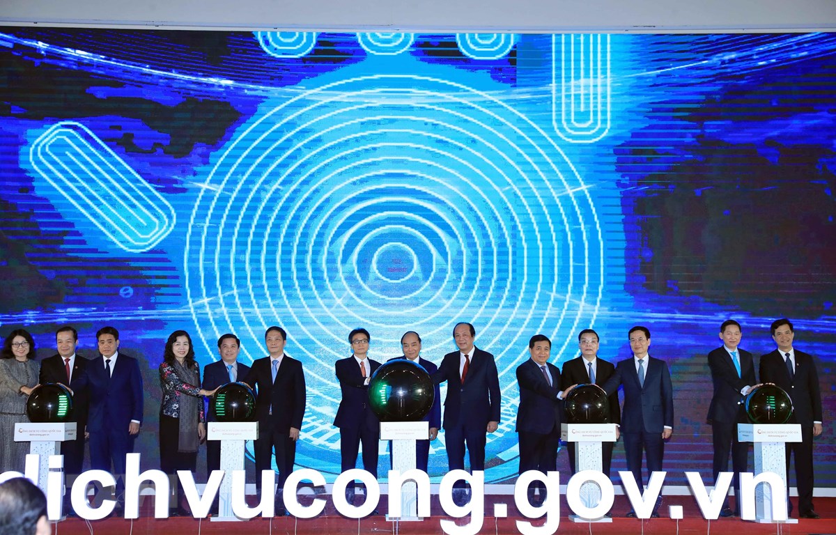 Thủ tướng Nguyễn Xuân Phúc dự khai trương Cổng Dịch vụ công quốc gia